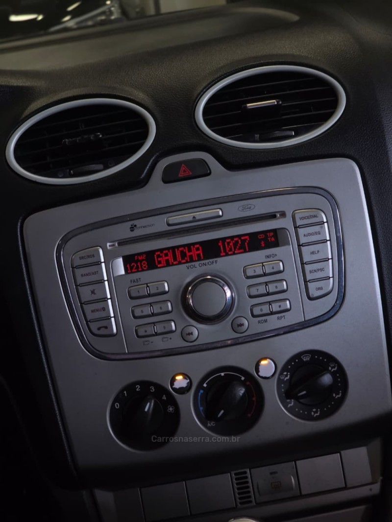 FOCUS 1.6 SE 16V FLEX 4P MANUAL - 2012 - CAXIAS DO SUL