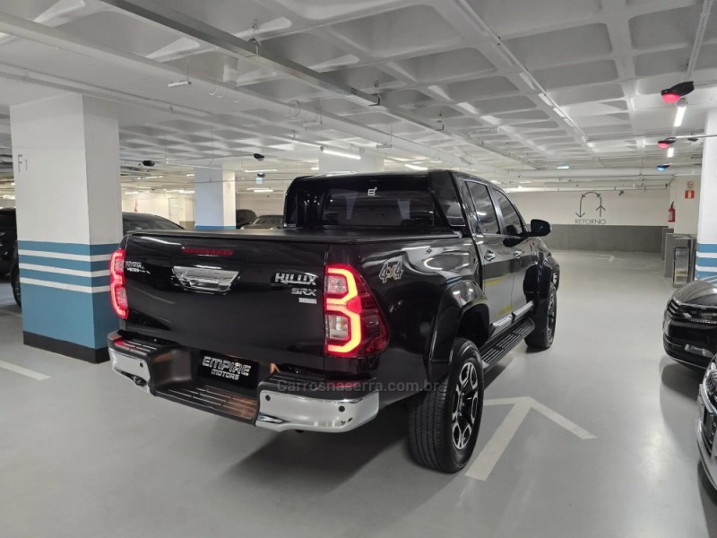 HILUX 2.8 SRX PLUS 4X4 CD TURBO DIESEL 4P AUTOMÁTICO - 2024 - PORTO ALEGRE