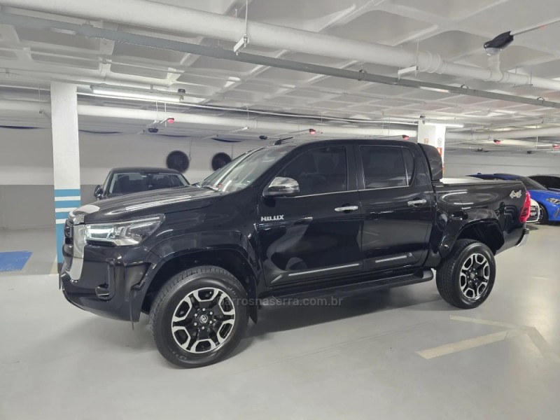 HILUX 2.8 SRX PLUS 4X4 CD TURBO DIESEL 4P AUTOMÁTICO - 2024 - PORTO ALEGRE