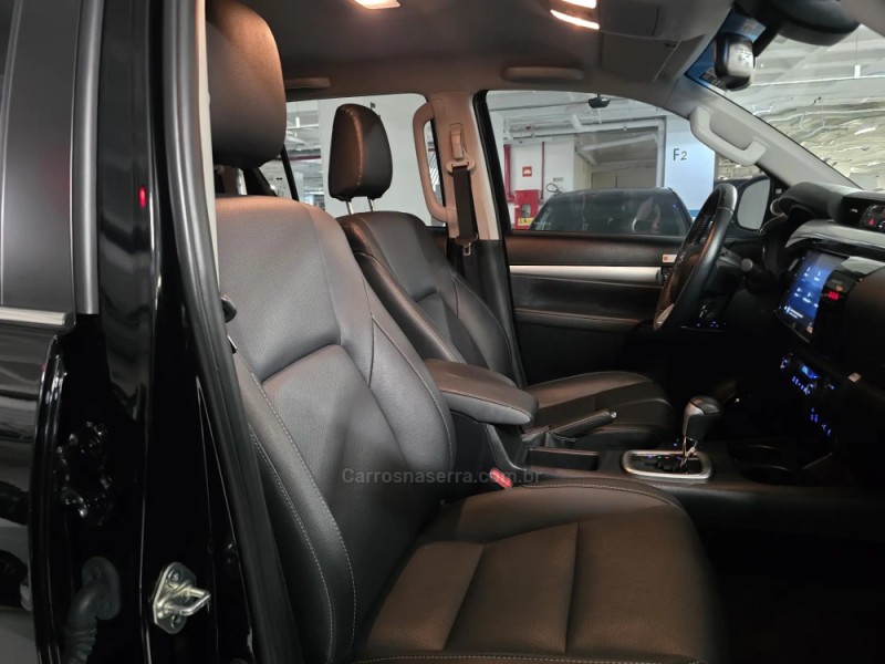 HILUX 2.8 SRX PLUS 4X4 CD TURBO DIESEL 4P AUTOMÁTICO - 2024 - PORTO ALEGRE