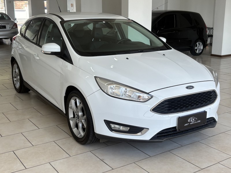 FOCUS 1.6 SE PLUS 16V FLEX 4P MANUAL - 2016 - BENTO GONçALVES