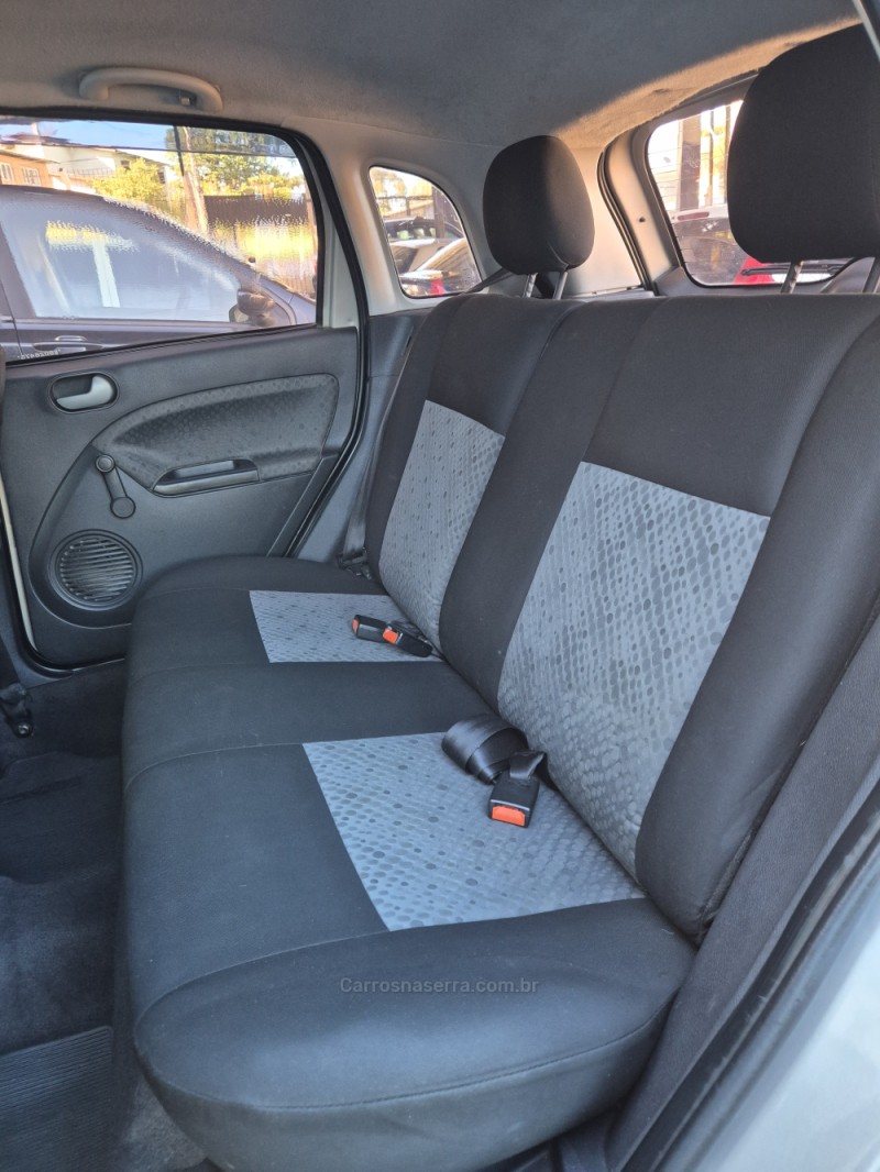 FIESTA 1.6 ROCAM SE PLUS 8V FLEX 4P MANUAL - 2014 - CAXIAS DO SUL