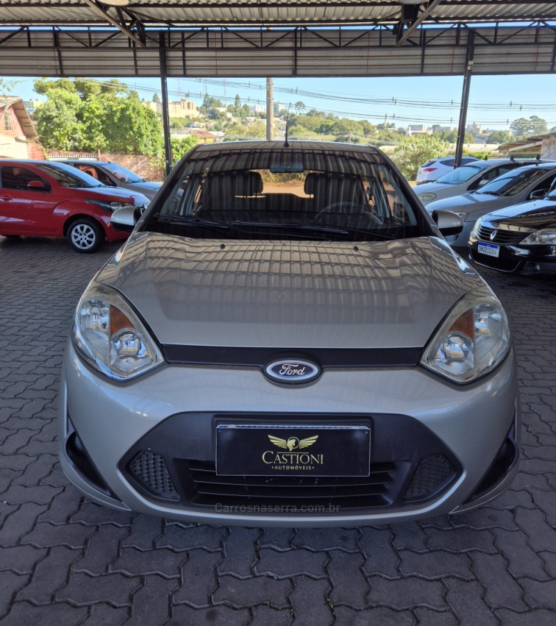FIESTA 1.6 ROCAM SE PLUS 8V FLEX 4P MANUAL - 2014 - CAXIAS DO SUL