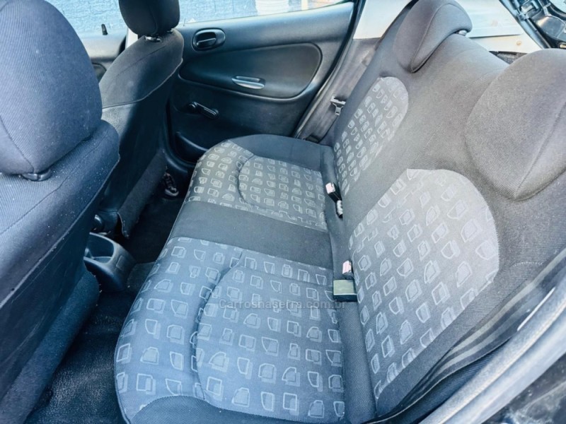 206 1.4 PRESENCE 8V FLEX 4P MANUAL - 2005 - CAXIAS DO SUL