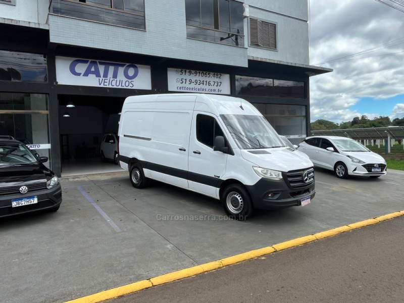SPRINTER 2.2 CHASSI 416 FURGÃO LONGO TA DIESEL 2P MANUAL - 2022 - ARROIO DO MEIO