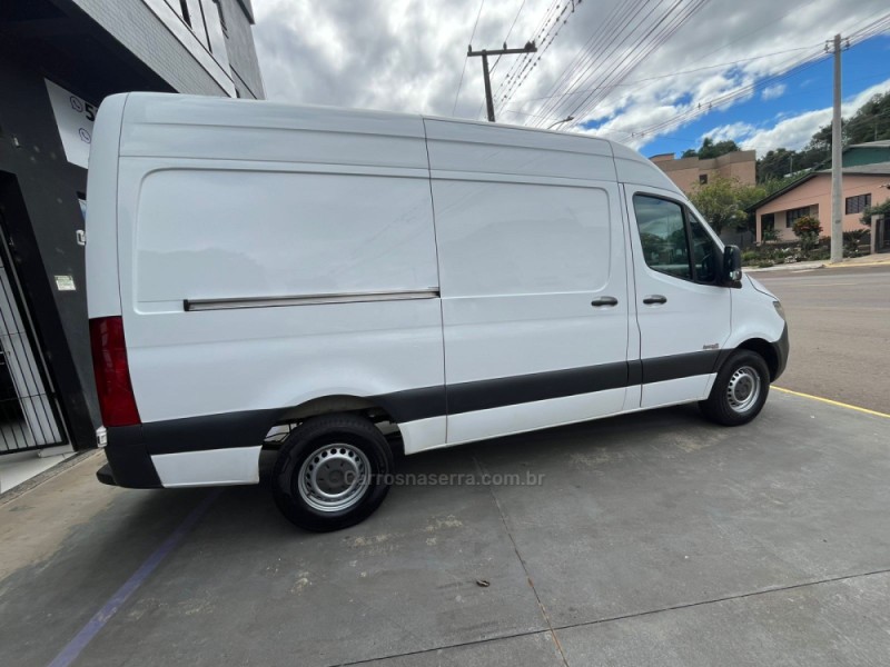 SPRINTER 2.2 CHASSI 416 FURGÃO LONGO TA DIESEL 2P MANUAL - 2022 - ARROIO DO MEIO