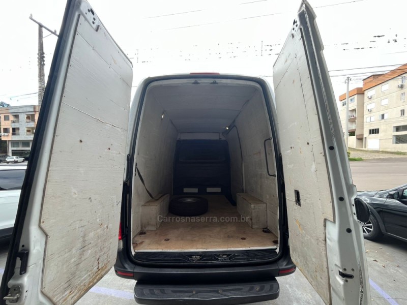 SPRINTER 2.2 CHASSI 416 FURGÃO LONGO TA DIESEL 2P MANUAL - 2022 - ARROIO DO MEIO
