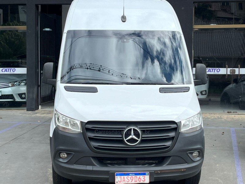 SPRINTER 2.2 CHASSI 416 FURGÃO LONGO TA DIESEL 2P MANUAL - 2022 - ARROIO DO MEIO
