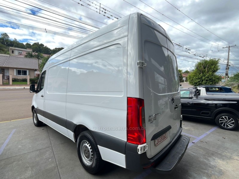 SPRINTER 2.2 CHASSI 416 FURGÃO LONGO TA DIESEL 2P MANUAL - 2022 - ARROIO DO MEIO