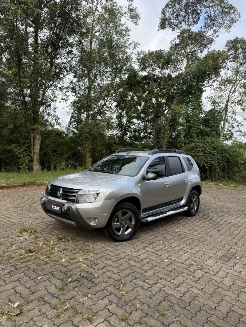 DUSTER 2.0 TECH ROAD 4X2 16V FLEX 4P AUTOMÁTICO - 2015 - ARROIO DO MEIO