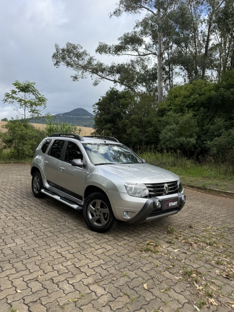 DUSTER 2.0 TECH ROAD 4X2 16V FLEX 4P AUTOMÁTICO