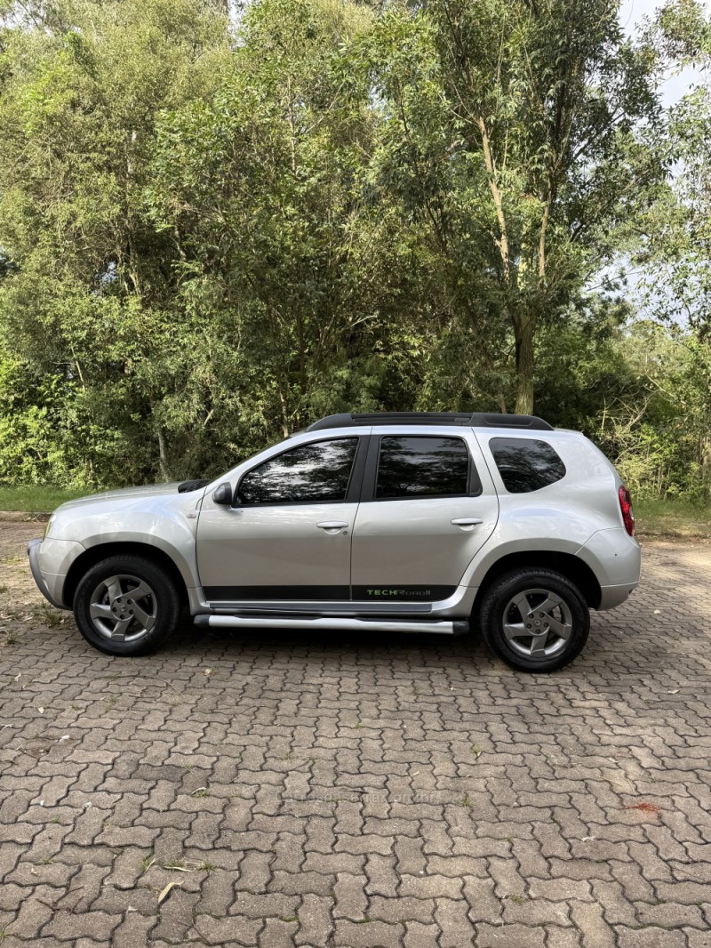 DUSTER 2.0 TECH ROAD 4X2 16V FLEX 4P AUTOMÁTICO - 2015 - ARROIO DO MEIO