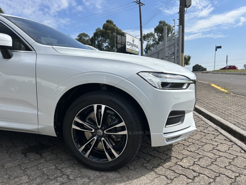 XC60 2.0 D5 MOMENTUM AWD DIESEL 4P AUTOMÁTICO - 2019 - FARROUPILHA