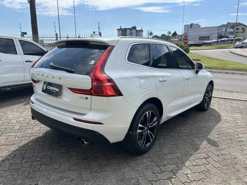 XC60 2.0 D5 MOMENTUM AWD DIESEL 4P AUTOMÁTICO - 2019 - FARROUPILHA