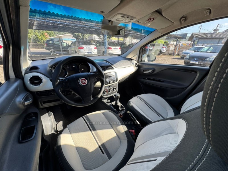 PUNTO 1.6 ESSENCE 16V FLEX 4P MANUAL - 2014 - IGREJINHA