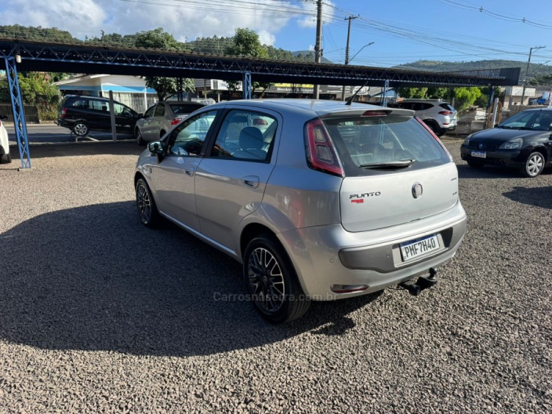 PUNTO 1.6 ESSENCE 16V FLEX 4P MANUAL - 2014 - IGREJINHA