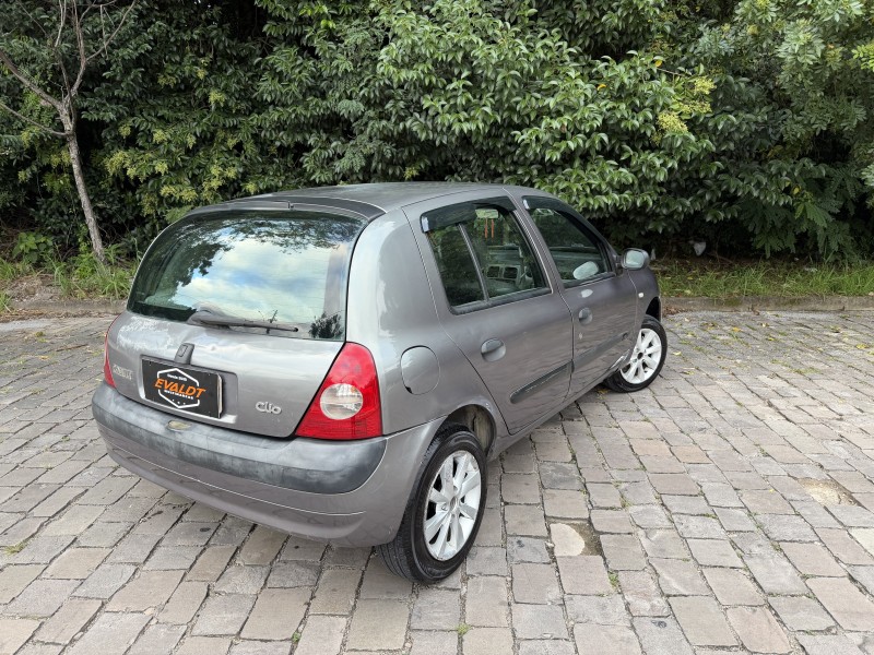 CLIO 1.0 AUTHENTIQUE 8V GASOLINA 4P MANUAL - 2006 - CAXIAS DO SUL