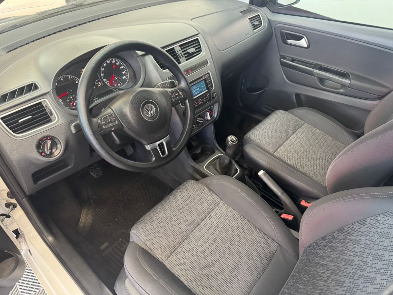 FOX 1.0 MI 8V FLEX 4P MANUAL - 2014 - CAXIAS DO SUL