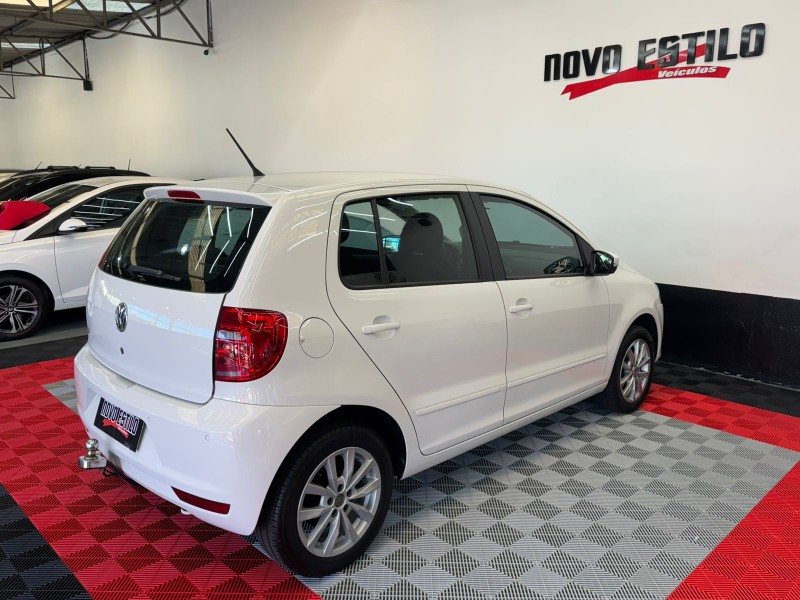 FOX 1.0 MI 8V FLEX 4P MANUAL - 2014 - CAXIAS DO SUL