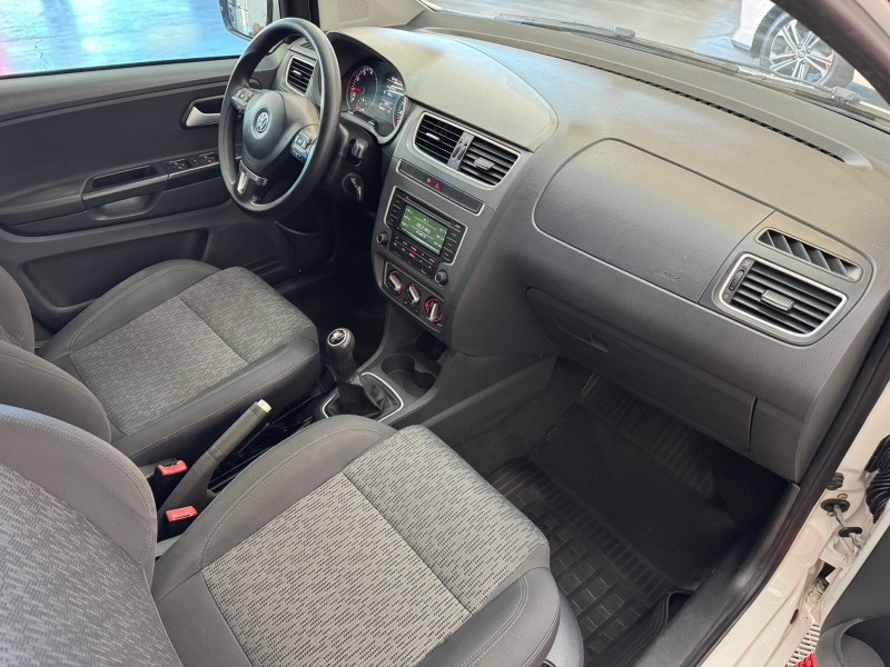 FOX 1.0 MI 8V FLEX 4P MANUAL - 2014 - CAXIAS DO SUL