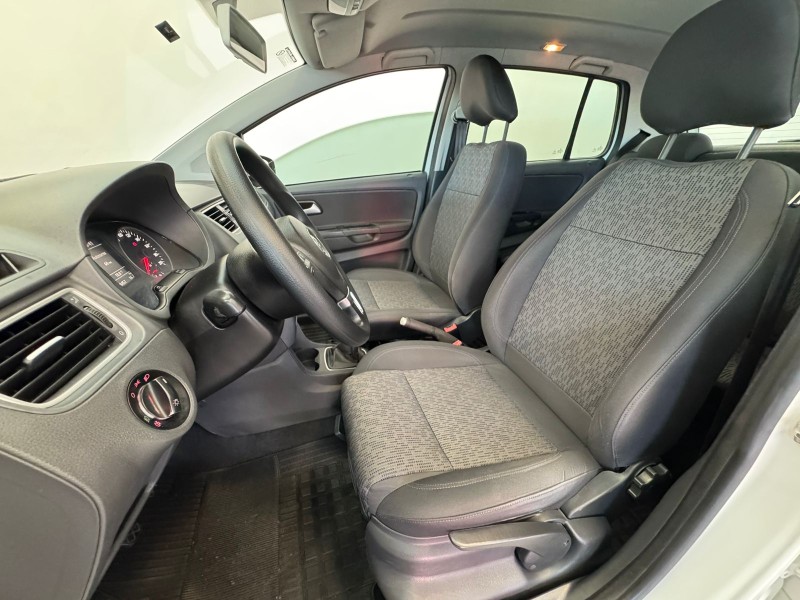 FOX 1.0 MI 8V FLEX 4P MANUAL - 2014 - CAXIAS DO SUL