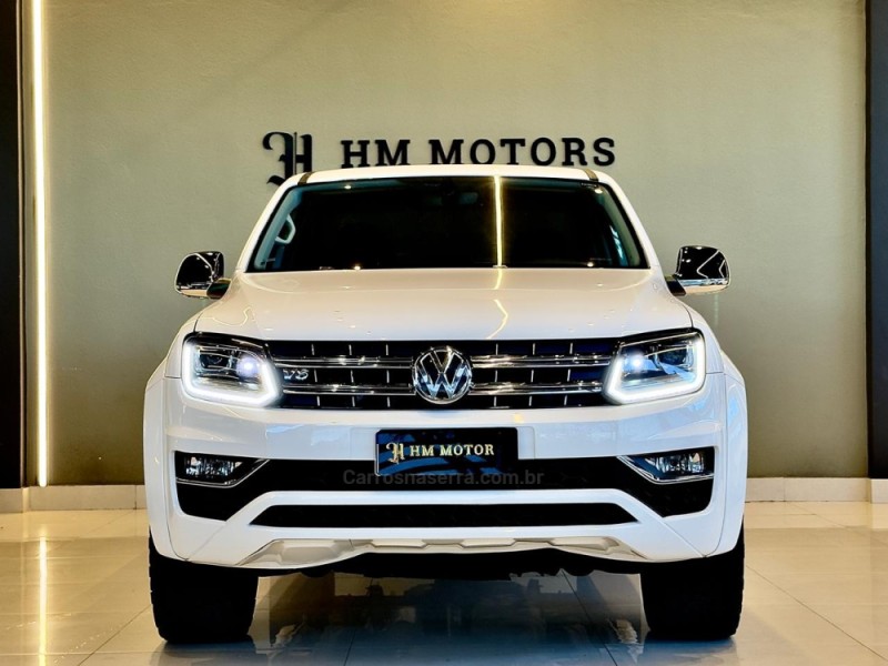 AMAROK 3.0 V6 TDI HIGHLINE CD DIESEL 4MOTION AUTOMÁTICO - 2023 - CAXIAS DO SUL