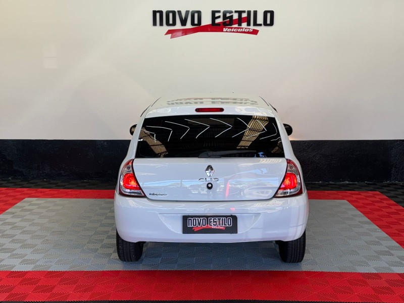 CLIO 1.0 EXPRESSION 16V FLEX 4P MANUAL - 2016 - CAXIAS DO SUL