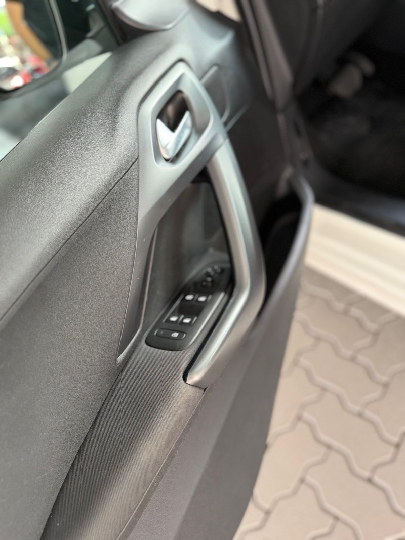 208 1.6 GRIFFE 16V FLEX 4P AUTOMÁTICO - 2014 - CAXIAS DO SUL