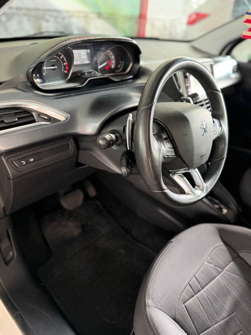 208 1.6 GRIFFE 16V FLEX 4P AUTOMÁTICO - 2014 - CAXIAS DO SUL