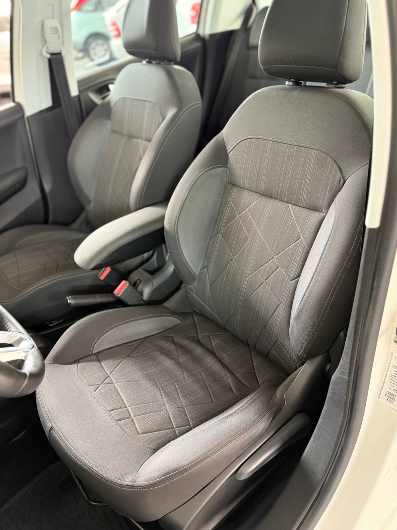 208 1.6 GRIFFE 16V FLEX 4P AUTOMÁTICO - 2014 - CAXIAS DO SUL