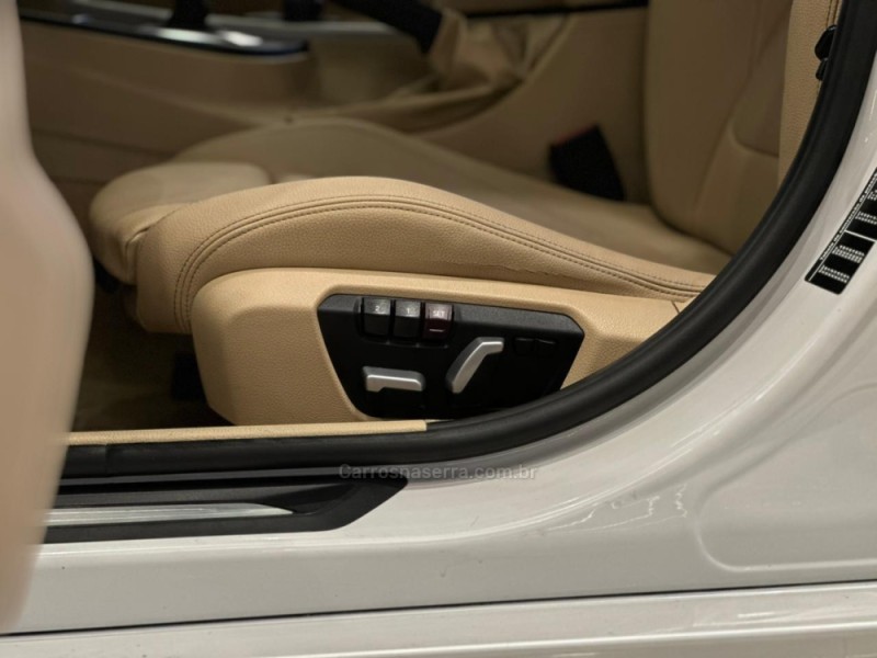 320I 2.0 GP 16V TURBO GASOLINA 4P AUTOMÁTICO - 2016 - CAXIAS DO SUL