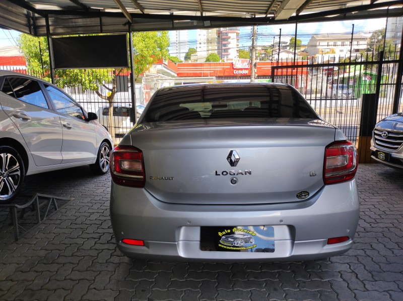 LOGAN 1.6 DYNAMIQUE 8V FLEX 4P MANUAL - 2017 - CAXIAS DO SUL