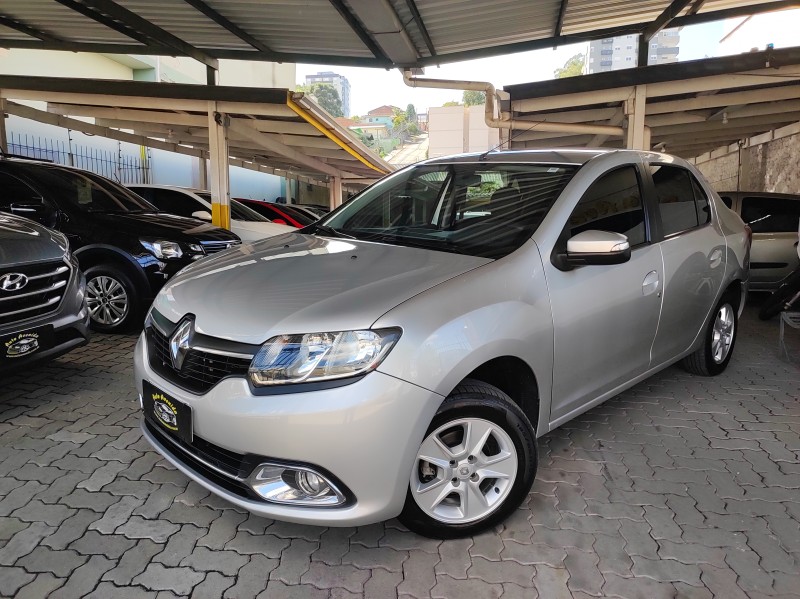 LOGAN 1.6 DYNAMIQUE 8V FLEX 4P MANUAL - 2017 - CAXIAS DO SUL