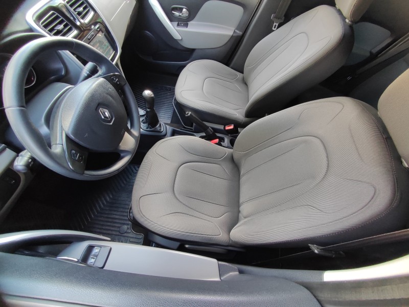 LOGAN 1.6 DYNAMIQUE 8V FLEX 4P MANUAL - 2017 - CAXIAS DO SUL