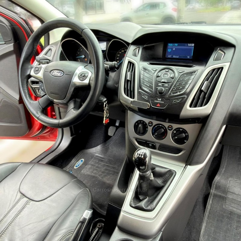 FOCUS 1.6 SE PLUS 16V FLEX 4P MANUAL - 2015 - NOVO HAMBURGO
