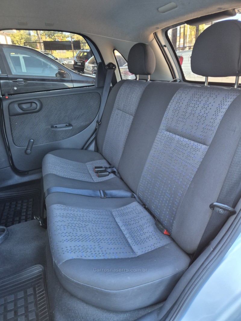 CORSA 1.4 MPFI MAXX SEDAN 8V FLEX 4P MANUAL - 2010 - CAXIAS DO SUL