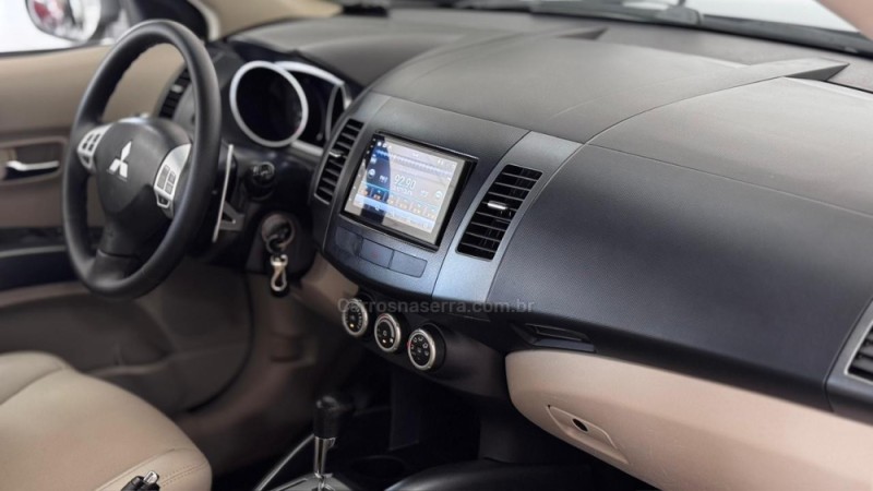 OUTLANDER 3.0 GT 4X4 V6 24V GASOLINA 4P AUTOMÁTICO - 2010 - ESTâNCIA VELHA