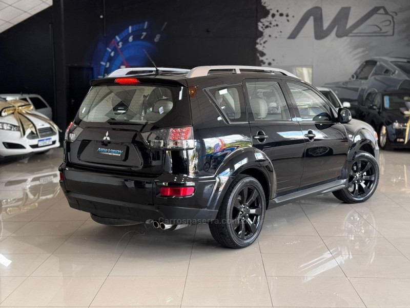 OUTLANDER 3.0 GT 4X4 V6 24V GASOLINA 4P AUTOMÁTICO - 2010 - ESTâNCIA VELHA