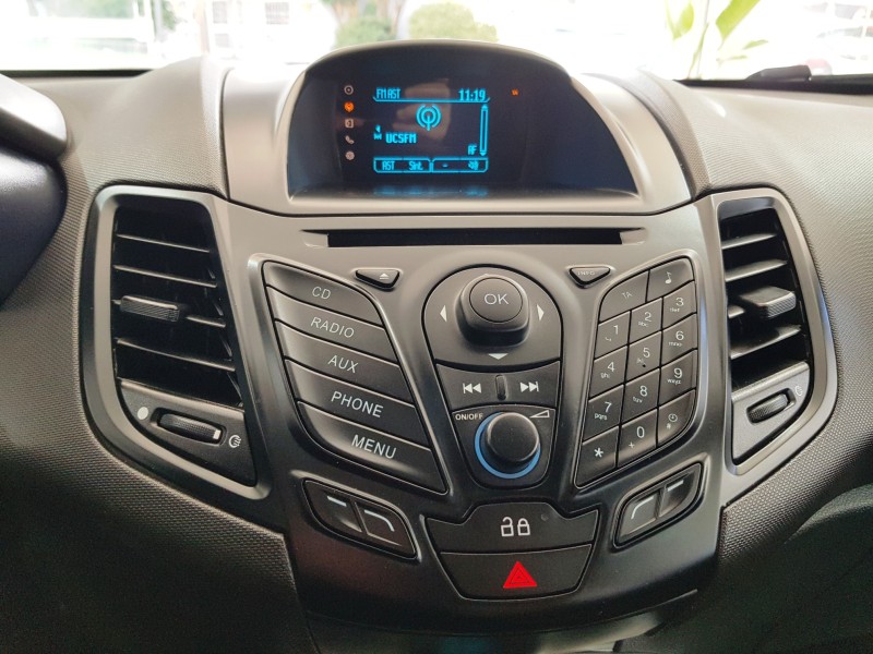 FIESTA 1.6 SE HATCH 16V FLEX 4P MANUAL - 2015 - CAXIAS DO SUL