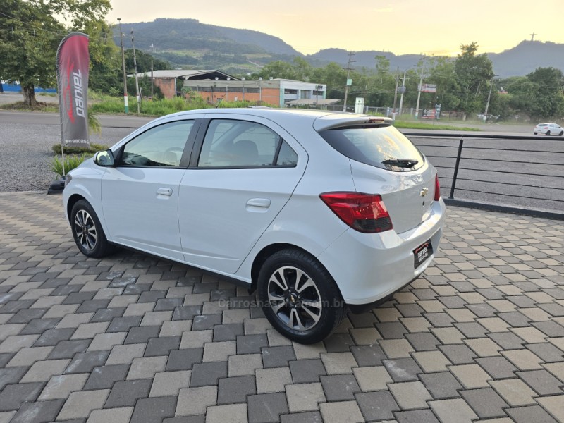 ONIX 1.4 MPFI LTZ 8V FLEX 4P AUTOMÁTICO - 2015 - ENCANTADO