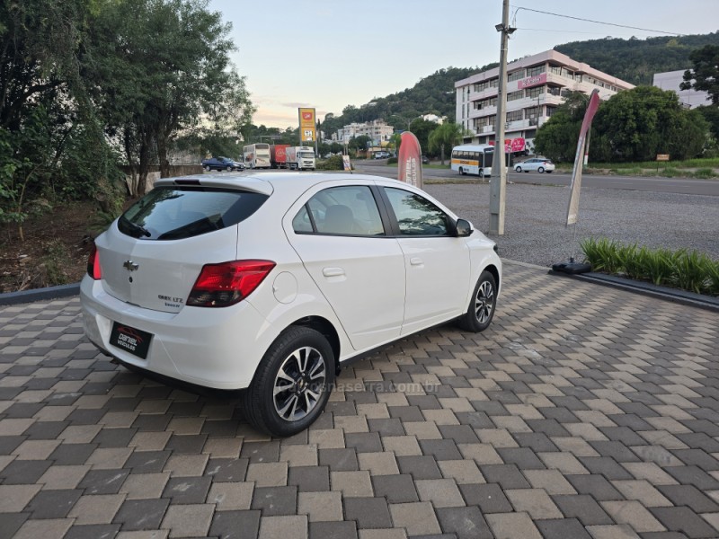 ONIX 1.4 MPFI LTZ 8V FLEX 4P AUTOMÁTICO - 2015 - ENCANTADO