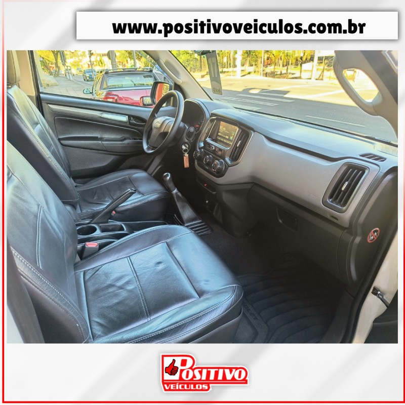 S10 2.5 ADVANTAGE 4X2 CD FLEX 4P MANUAL - 2017 - CAXIAS DO SUL