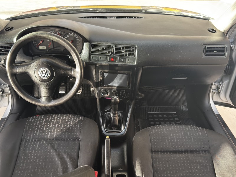 GOLF 1.6 8V GASOLINA 4P MANUAL - 2002 - CAXIAS DO SUL