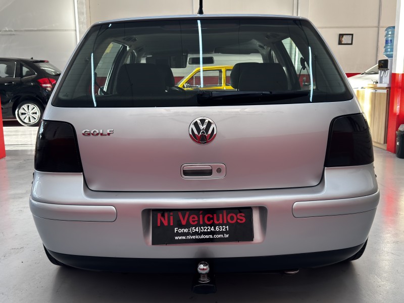 GOLF 1.6 8V GASOLINA 4P MANUAL - 2002 - CAXIAS DO SUL