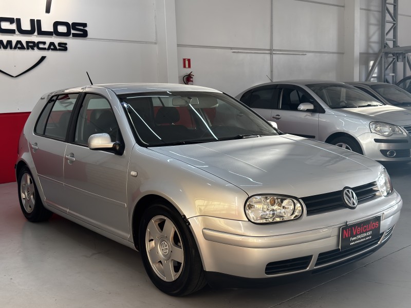 GOLF 1.6 8V GASOLINA 4P MANUAL - 2002 - CAXIAS DO SUL