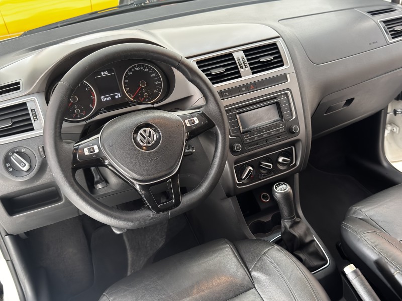 FOX 1.6 COMFORTLINE 8V FLEX 4P MANUAL - 2016 - CAXIAS DO SUL