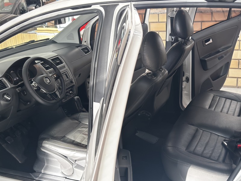 FOX 1.6 COMFORTLINE 8V FLEX 4P MANUAL - 2016 - CAXIAS DO SUL