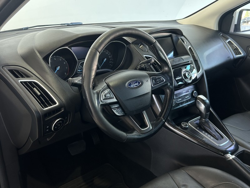 FOCUS 2.0 TITANIUM HATCH 16V FLEX 4P MANUAL - 2017 - CAXIAS DO SUL