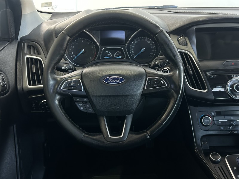 FOCUS 2.0 TITANIUM HATCH 16V FLEX 4P MANUAL - 2017 - CAXIAS DO SUL