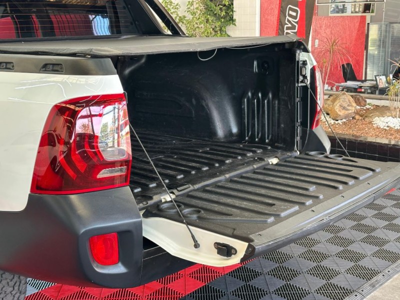 DUSTER OROCH 1.6 16V FLEX EXPRESSION 4P MANUAL - 2016 - CAXIAS DO SUL